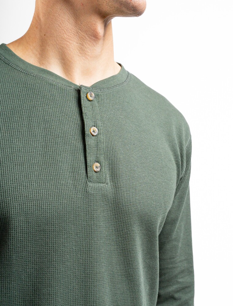 Remera Manga Larga Termal con Botones Oliva