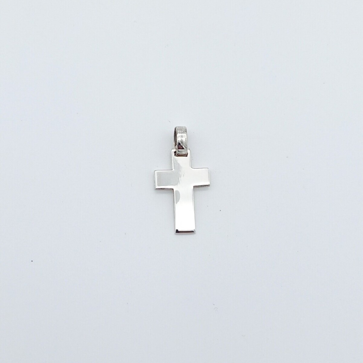Cruz de Plata 925 Chata - Largo 2.3 cm x 1.5 cm 