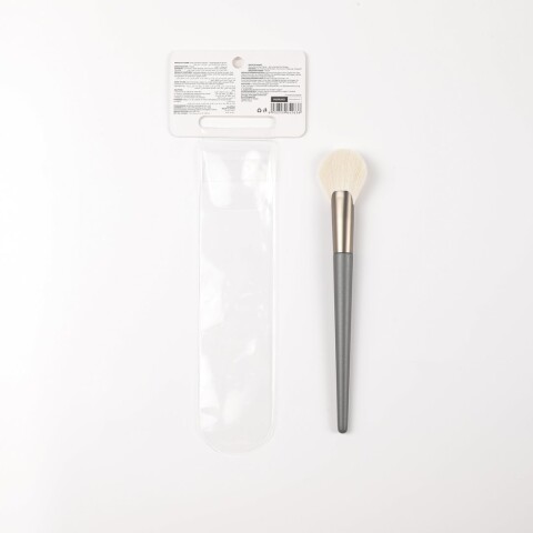 BROCHA ANGULAR PARA RUBOR SERIE GREY SHADOW BROCHA ANGULAR PARA RUBOR SERIE GREY SHADOW