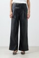 Pantalón eco cuero negro