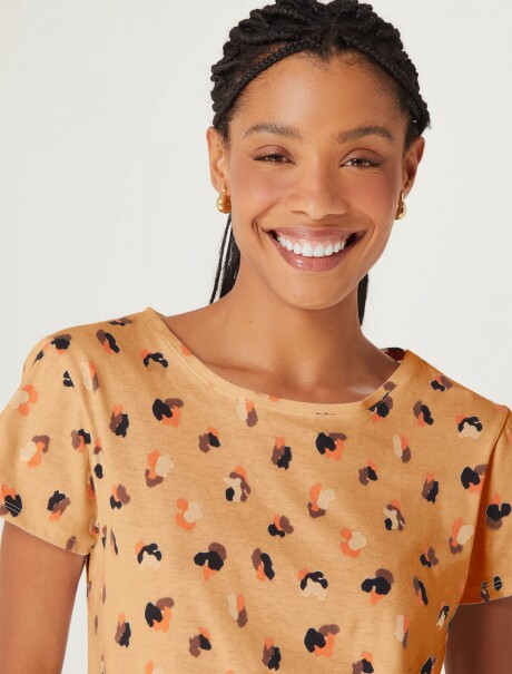 CAMISETA FEMENINA MANGA CORTA ESTAMPADA BEIGE