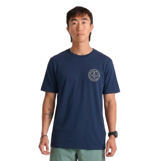 Remera Roark Seek & Explore Signet - Azul Remera Roark Seek & Explore Signet - Azul