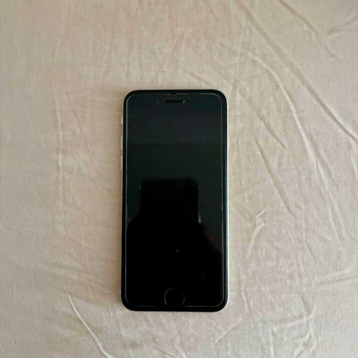 iPhone SE 3era Gen 64 GB - White iPhone SE 3era Gen 64 GB - White
