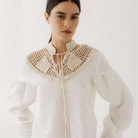 Blusa Bee Winter Beige