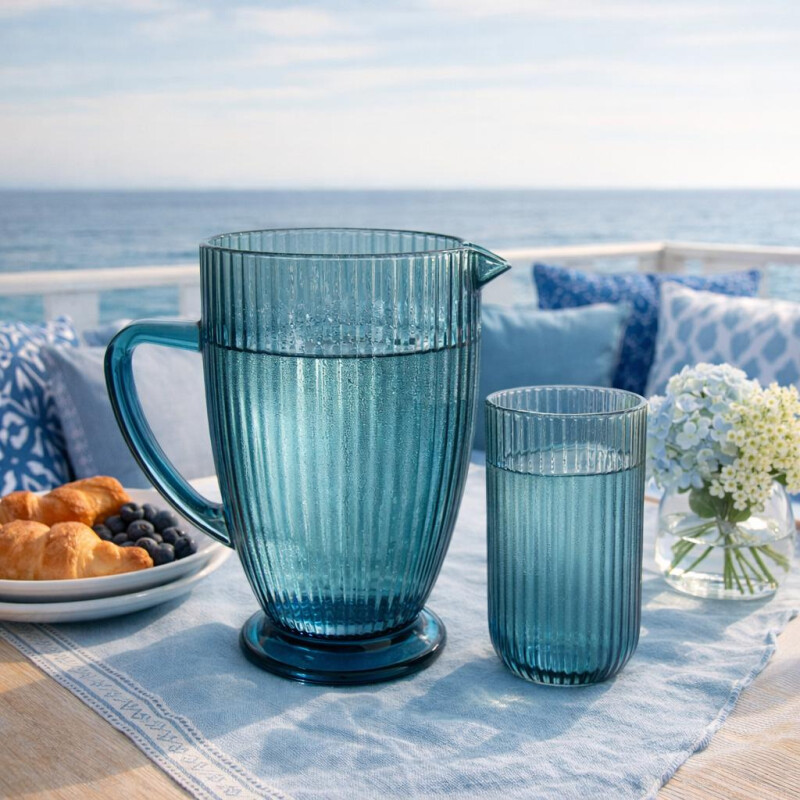 Jarra de Vidrio Labrada Diseño Elegante de Lineas Azul