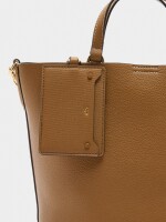 Bolso Tote Con Colgante camel