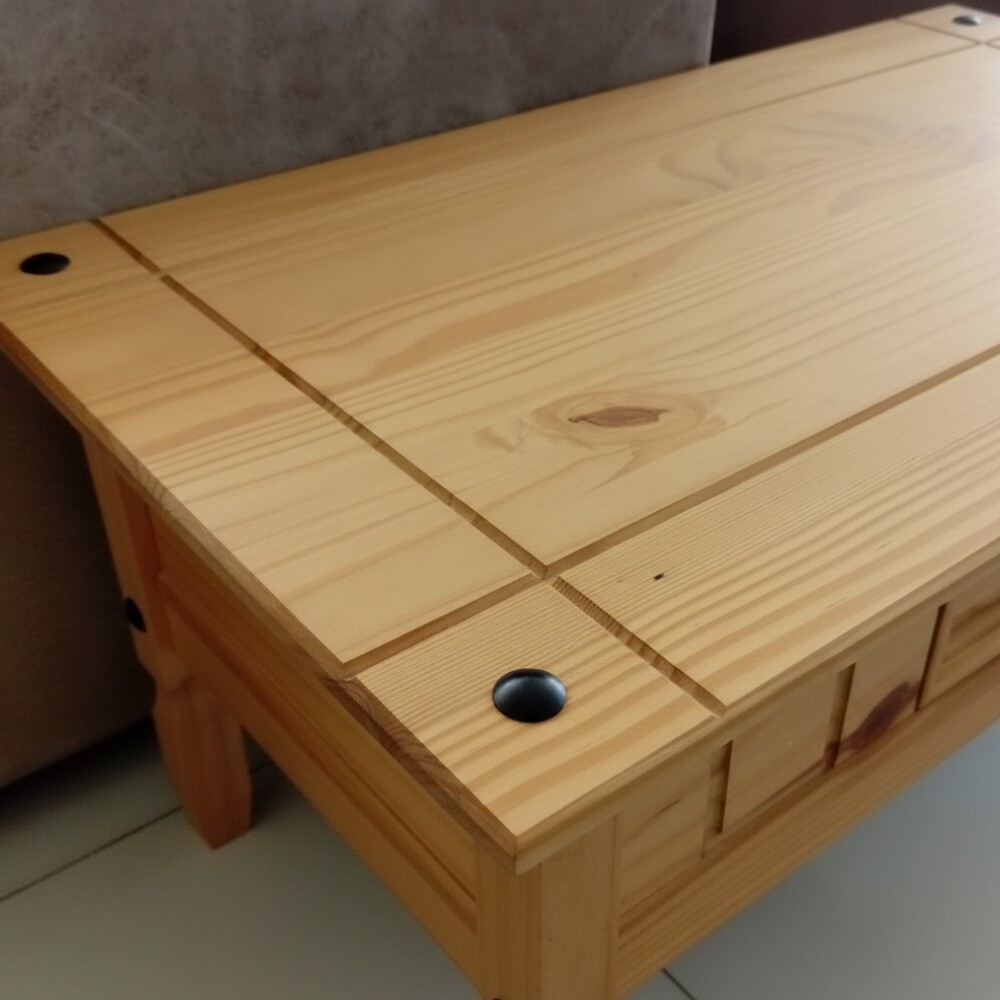 MESA RATONA LIVING DE CENTRO CON CAJÓN EN MADERA MACIZA - LÍNEA MEXICANA COLOR MADERA