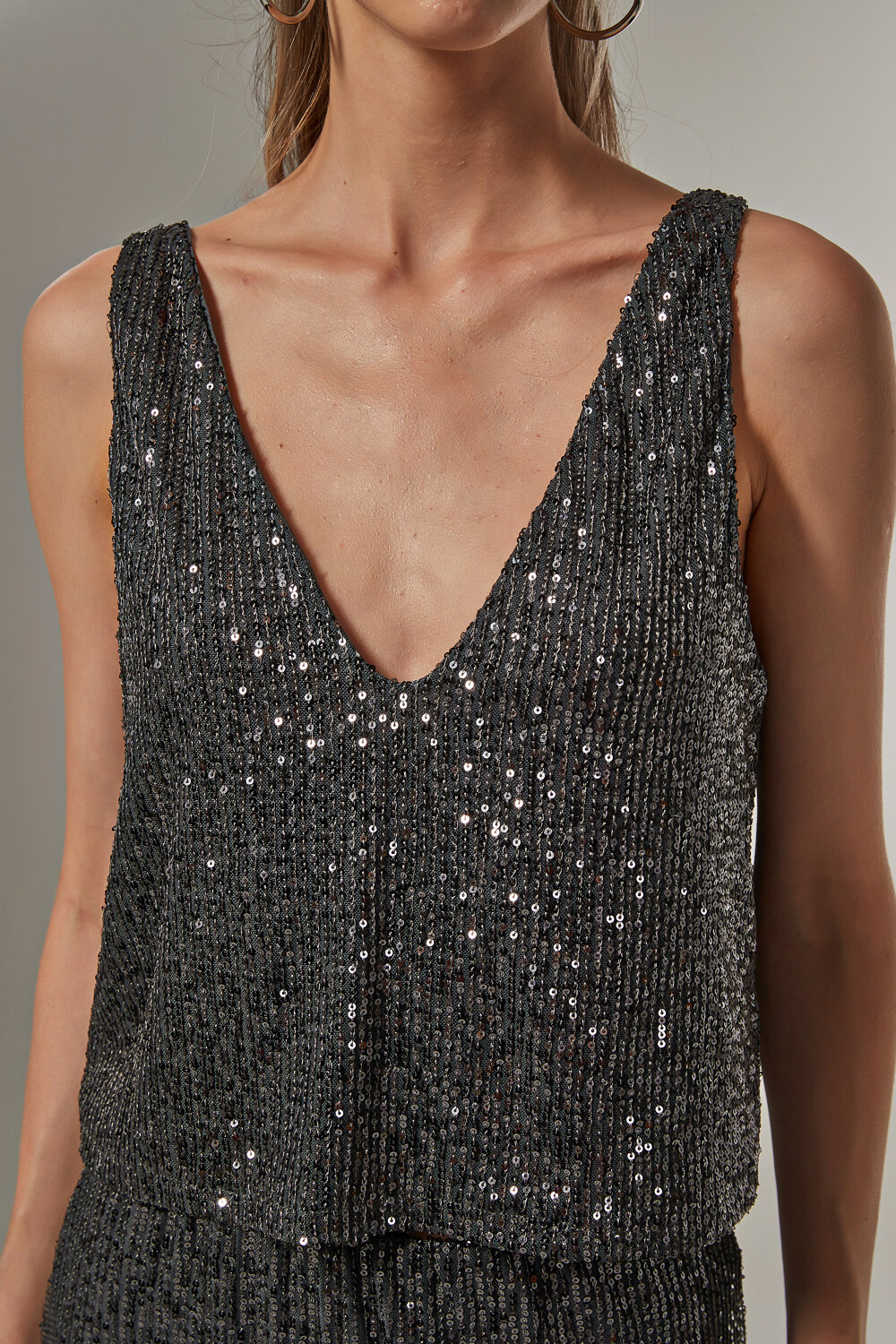 Blusa Explora Gris Oscuro