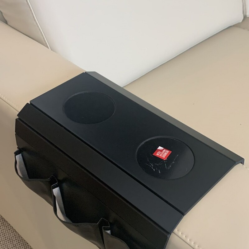 BANDEJA PARA SOFA - CUERO SINTETICO ANTIDESLIZANTE - NEGRO BANDEJA PARA SOFA - CUERO SINTETICO ANTIDESLIZANTE - NEGRO