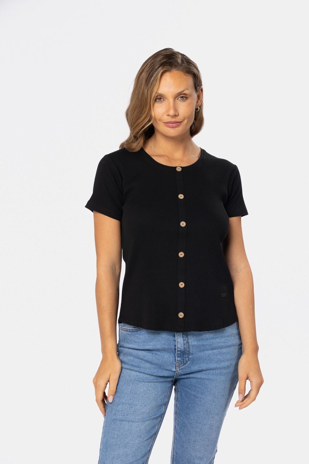 REMERA CON BOTONES Negro