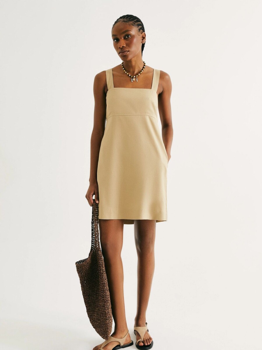 VESTIDO CORTO CON ESCOTE CUADRADO - BEIGE 