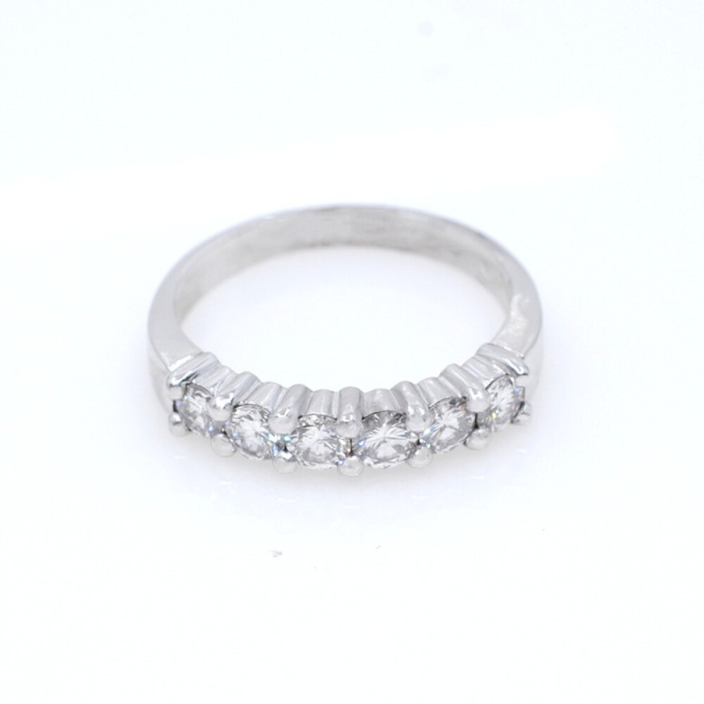 Anillo medio sin fin en oro 18k blanco y brillantes Anillo medio sin fin en oro 18k blanco y brillantes