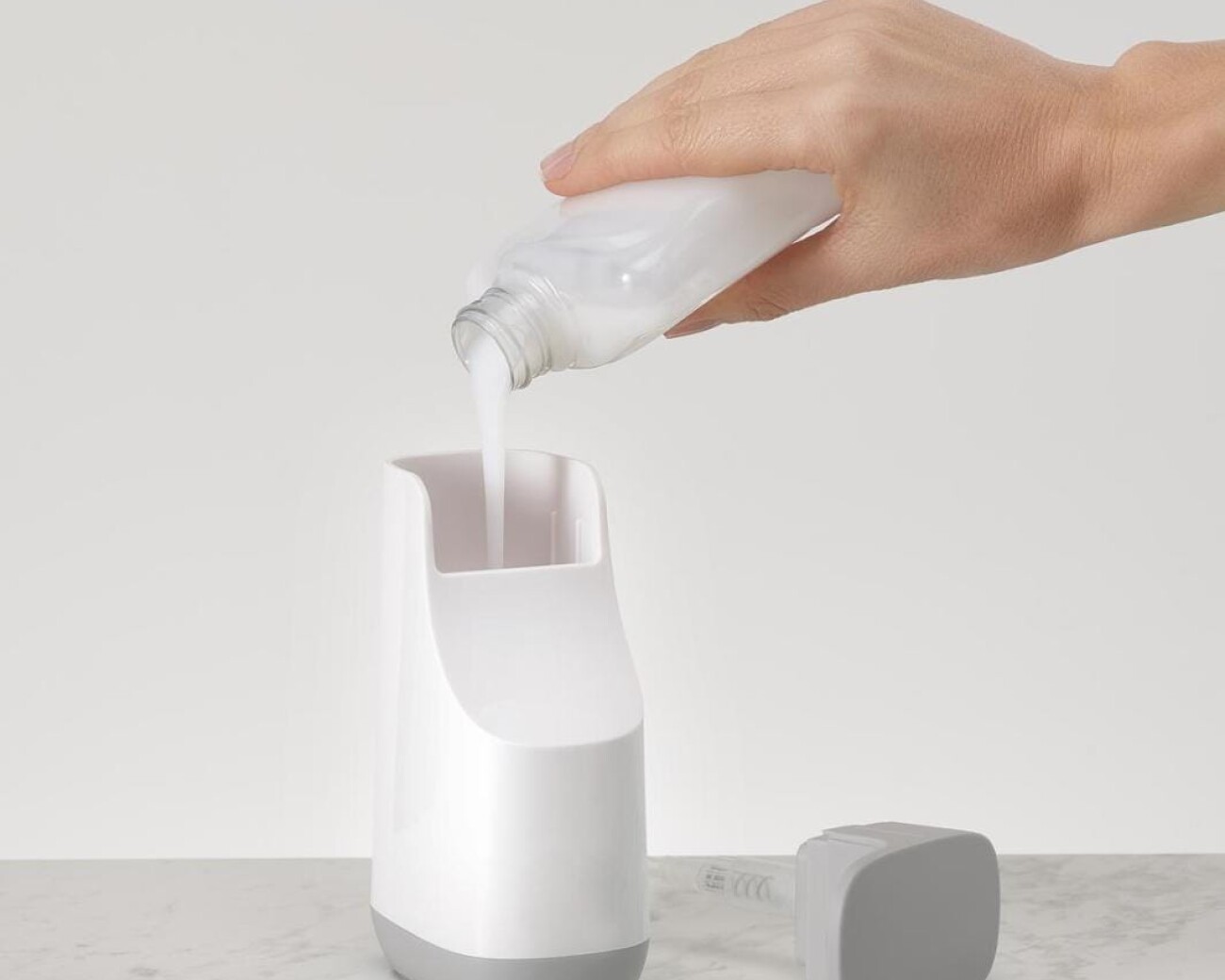 Dispensador de Jabón Líquido 350 ml Slim™ - Joseph Joseph Dispensador de Jabón Líquido 350 ml Slim™ - Joseph Joseph