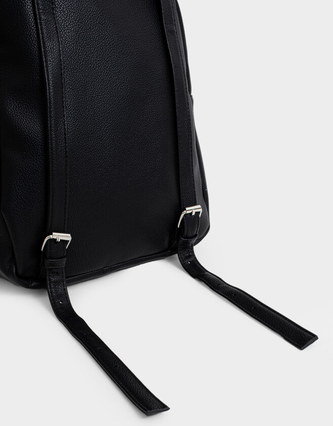 Mochilas Urbanas Romántico Mochila Con Charm - Negro