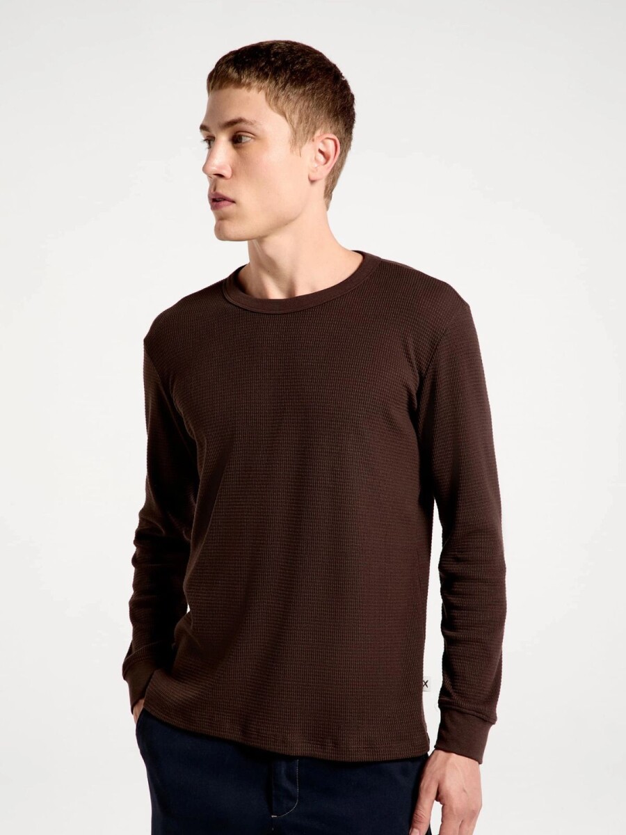 CAMISETA TÉRMICA MODELO REGULAR - BORDEAUX 