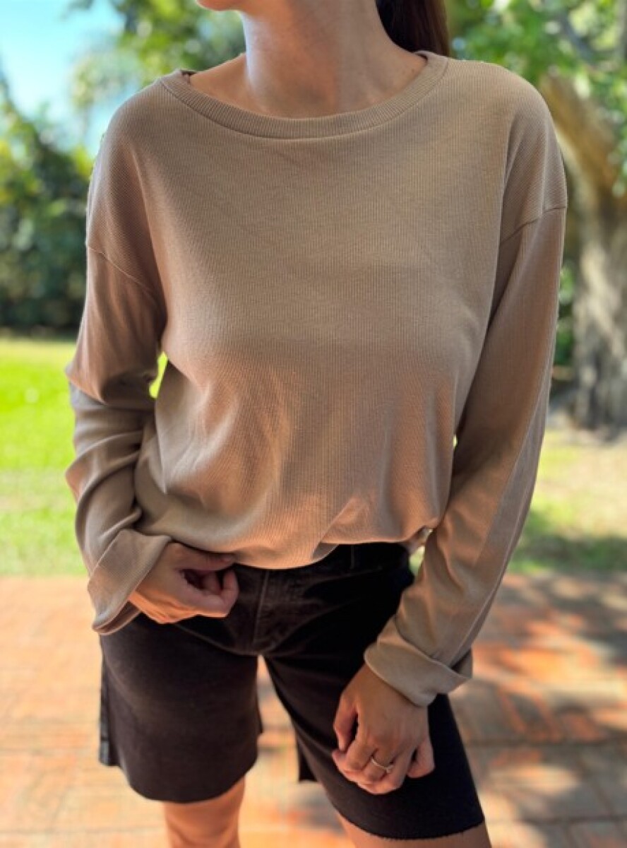 Comfortable T-shirt - Beige 
