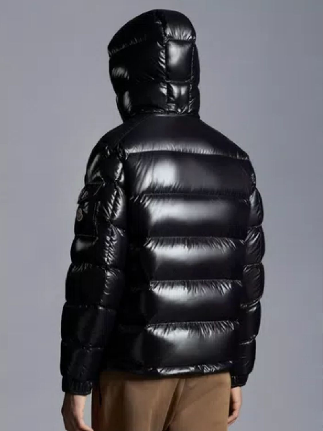 Moncler -Campera impermeable con capucha desmontable rellena de plumas, Maya Negro