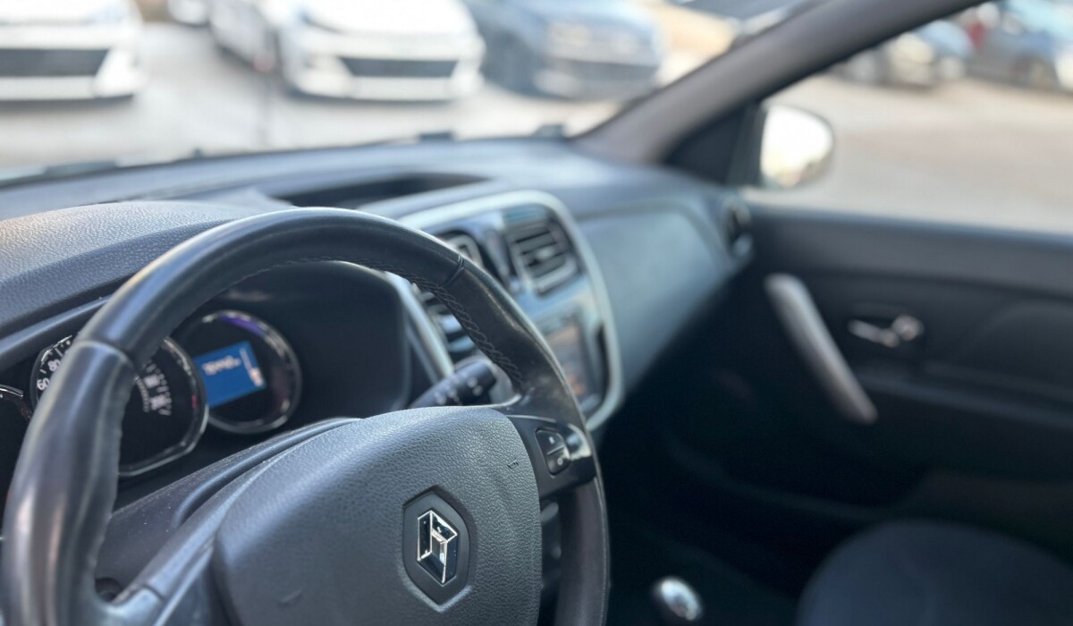 Renault Sandero Privilege 1.6 2018 Renault Sandero Privilege 1.6 2018