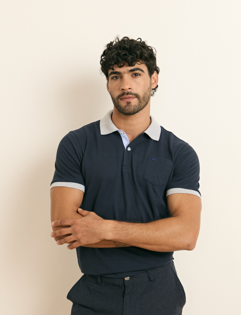 520753 REMERA HARRINGTON LABEL Azul Oscuro