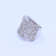 Anillo oro 14k blanco con brillantes calado ancho. Anillo oro 14k blanco con brillantes calado ancho.