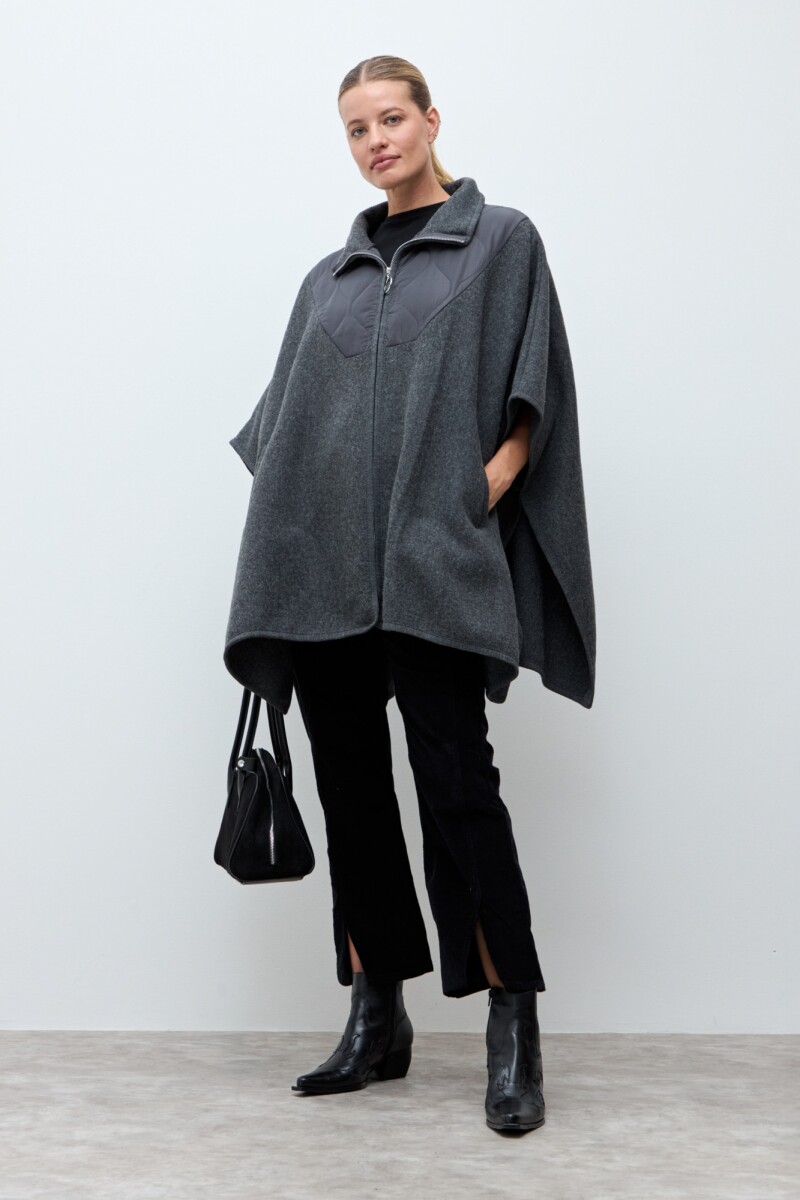Capa con detalle capitoneado - gris melange 