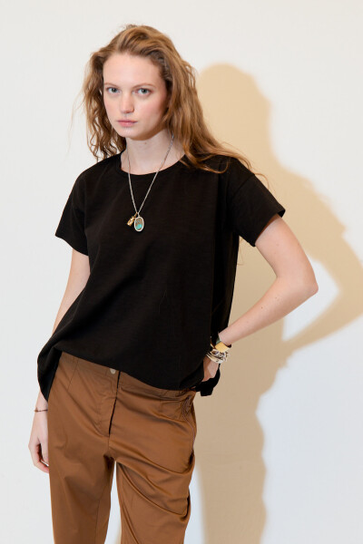 REMERA SOFT Negro