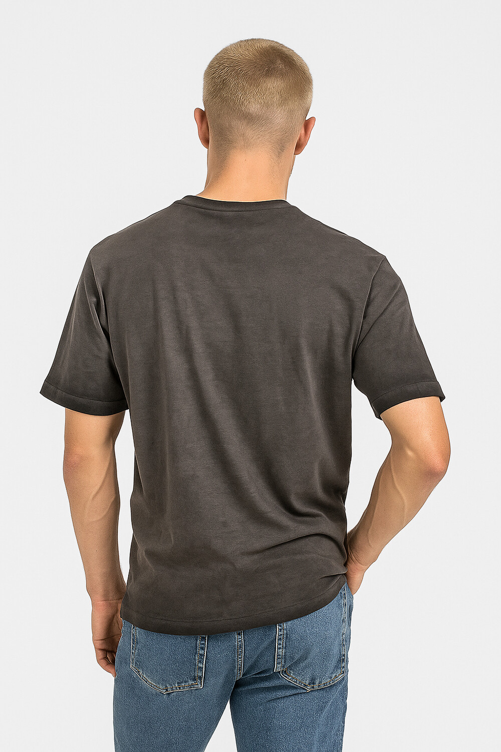 Remera Memen Gris Oscuro