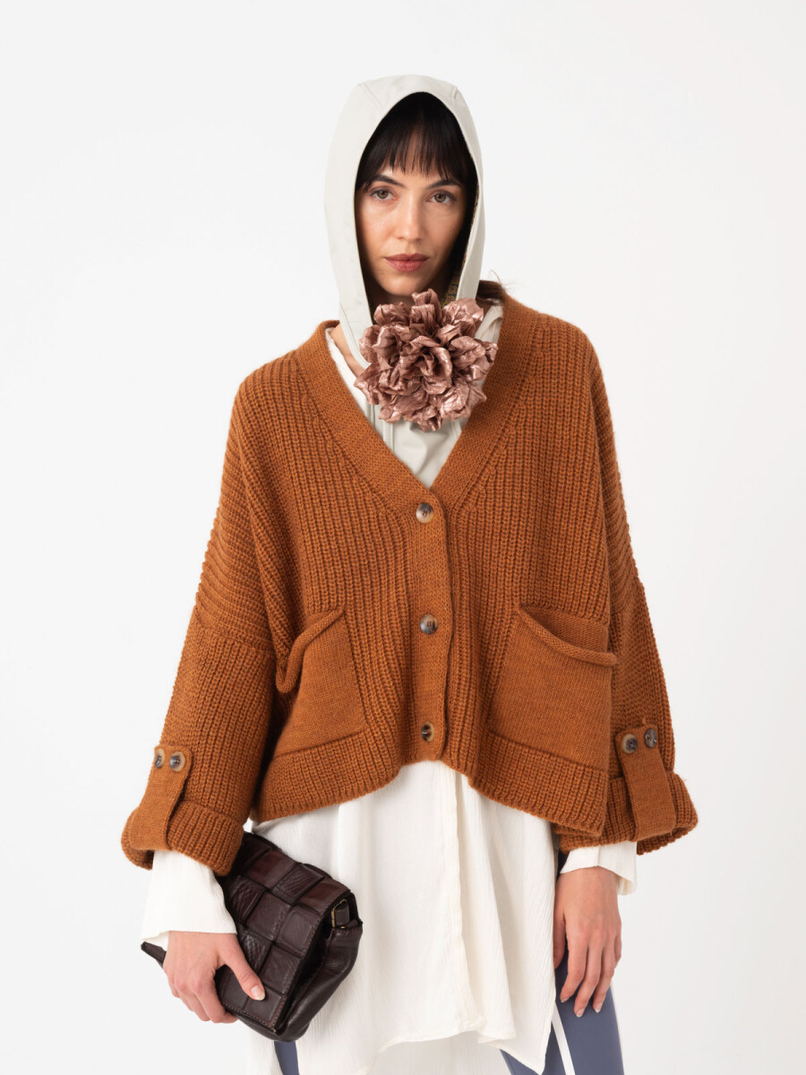 CARDIGAN CON BOTONES 