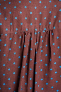 Blusa Con Lino Print Lunares Chocolate