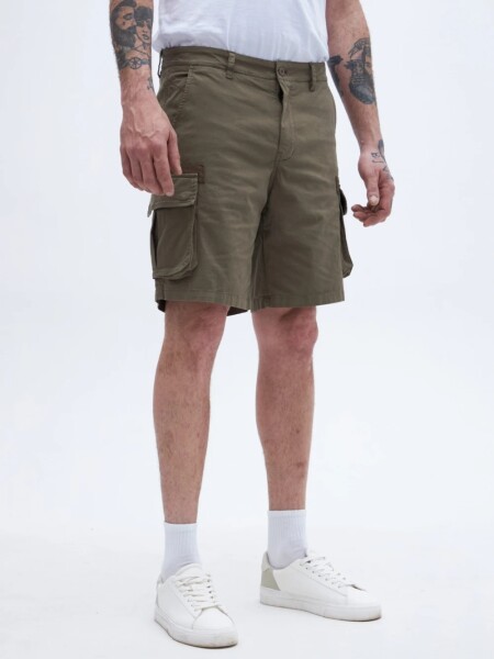 BERMUDA UNIFORM CARMELO VERDE