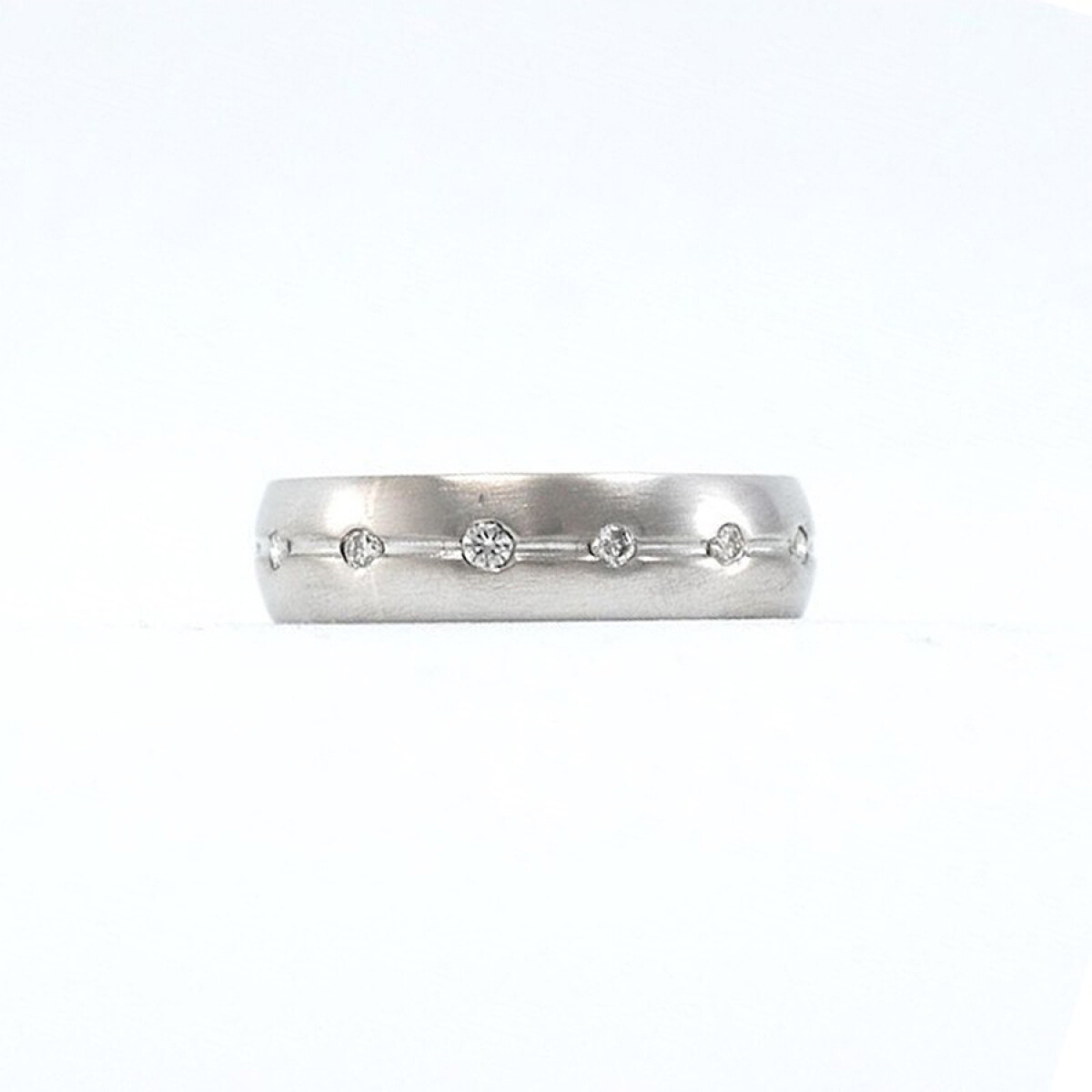 ANILLO SIN FIN EN ORO 18K BLANCO Y BRILLANTES 