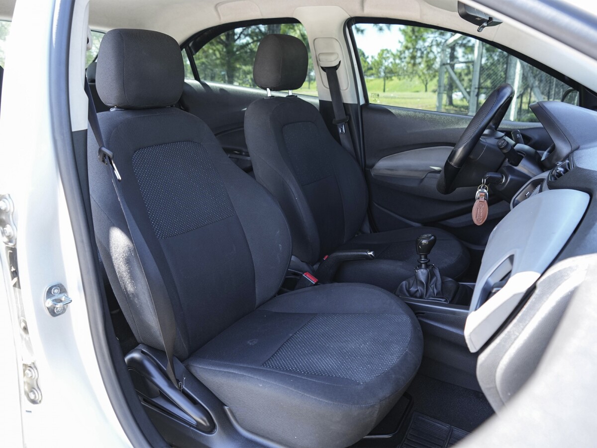 Chevrolet Onix Joy 1.0 Extra Full 2018| Permuta / Financia Chevrolet Onix Joy 1.0 Extra Full 2018| Permuta / Financia