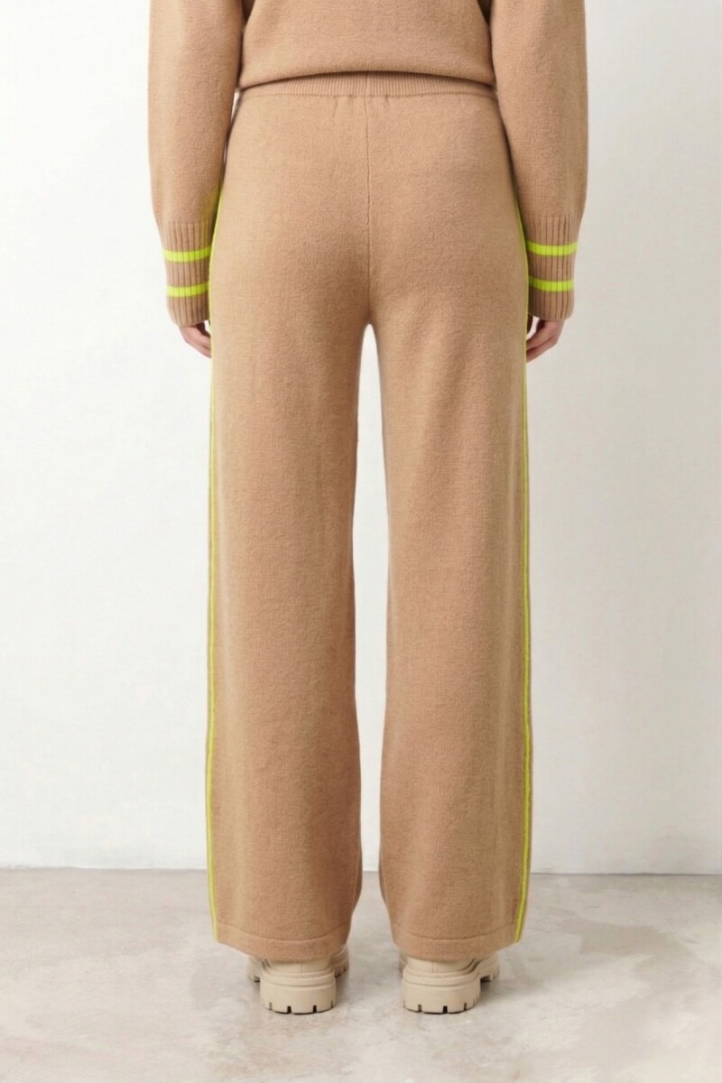 Pantalón rib beige