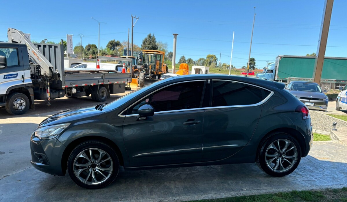 Citroen DS4 1,6 AT N2 - 2014 Citroen DS4 1,6 AT N2 - 2014