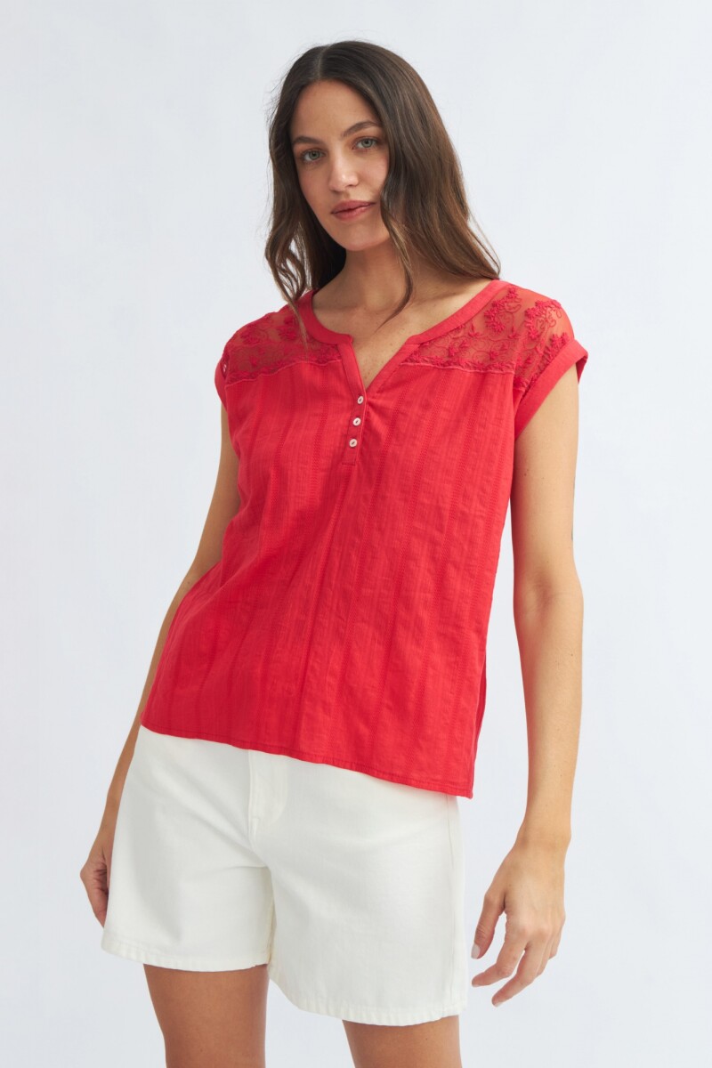 Blusa con detalle en canesú - Rojo 