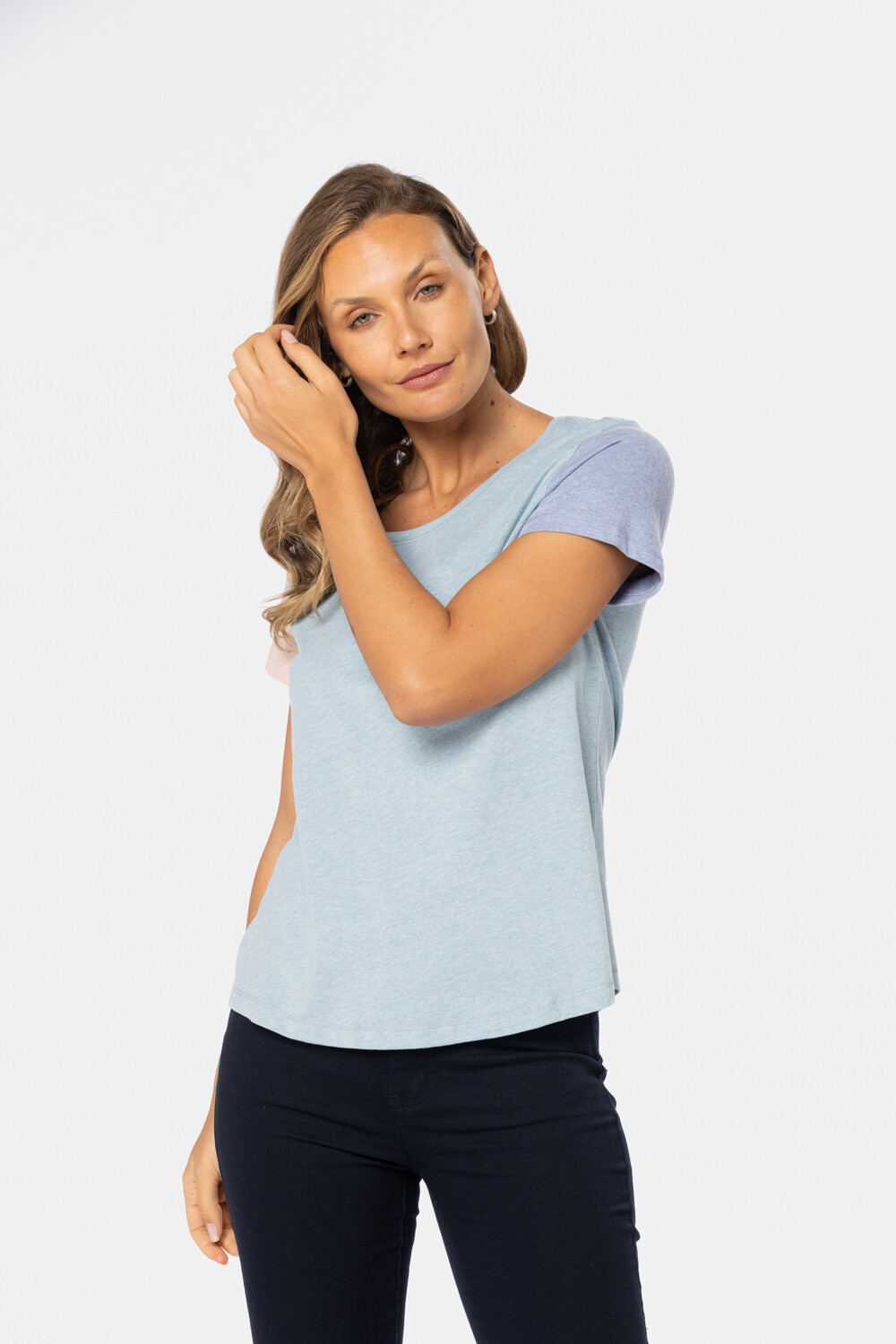 REMERA BLOQUE DE COLOR Celeste