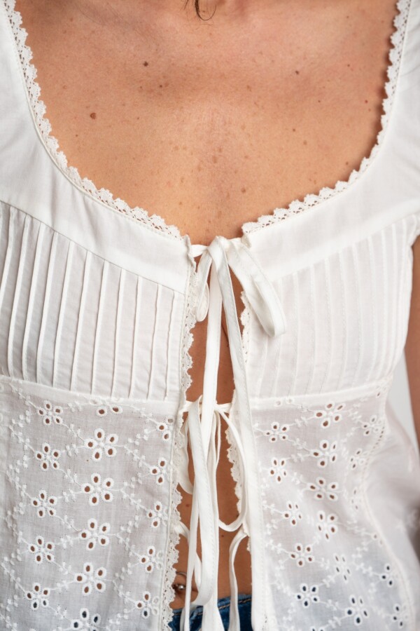 Blusa Alforzas Bordados 0ff White