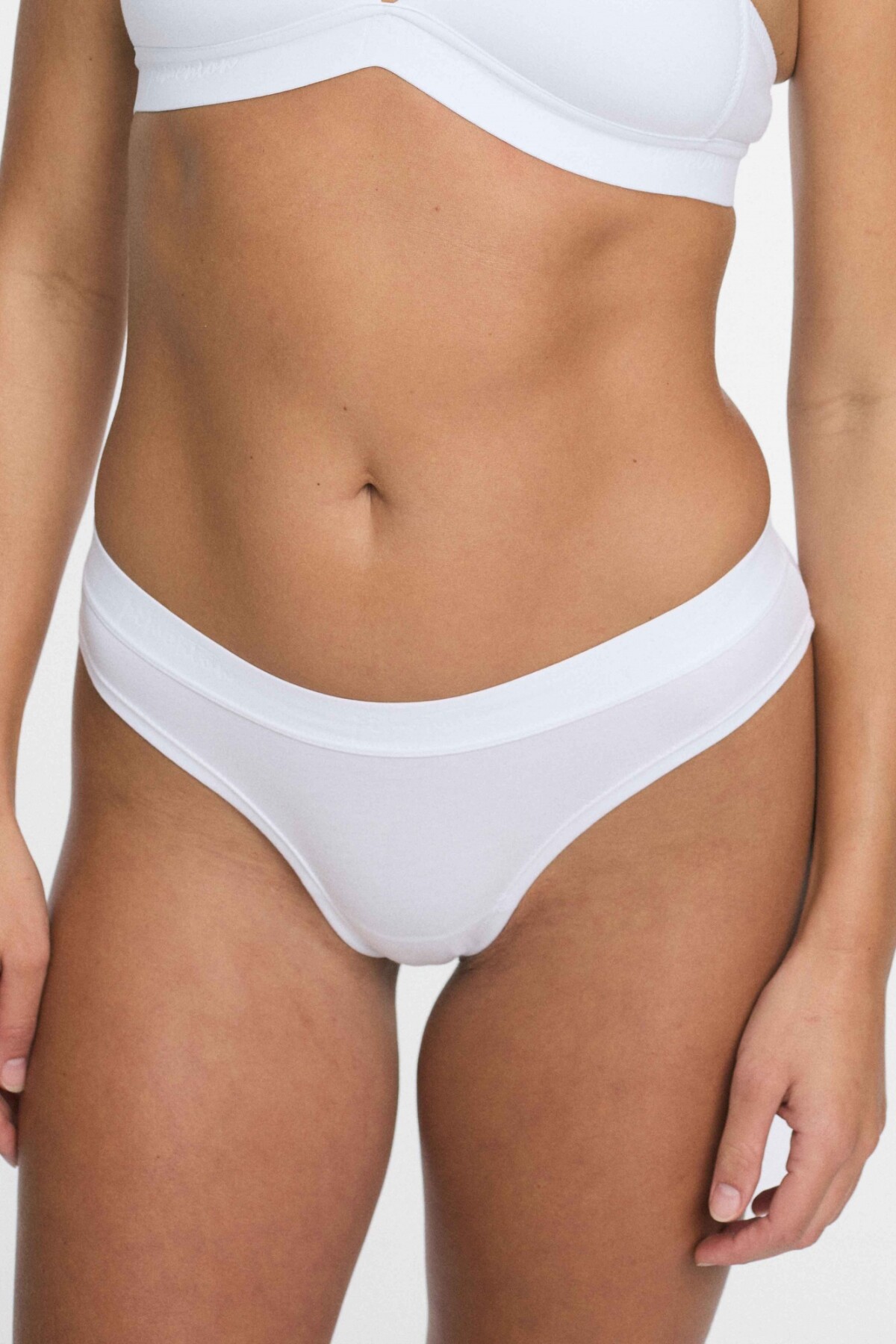 Colaless Filipa Blanco