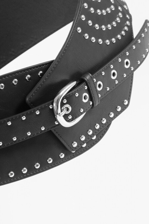 Cinturón faja tachas negro