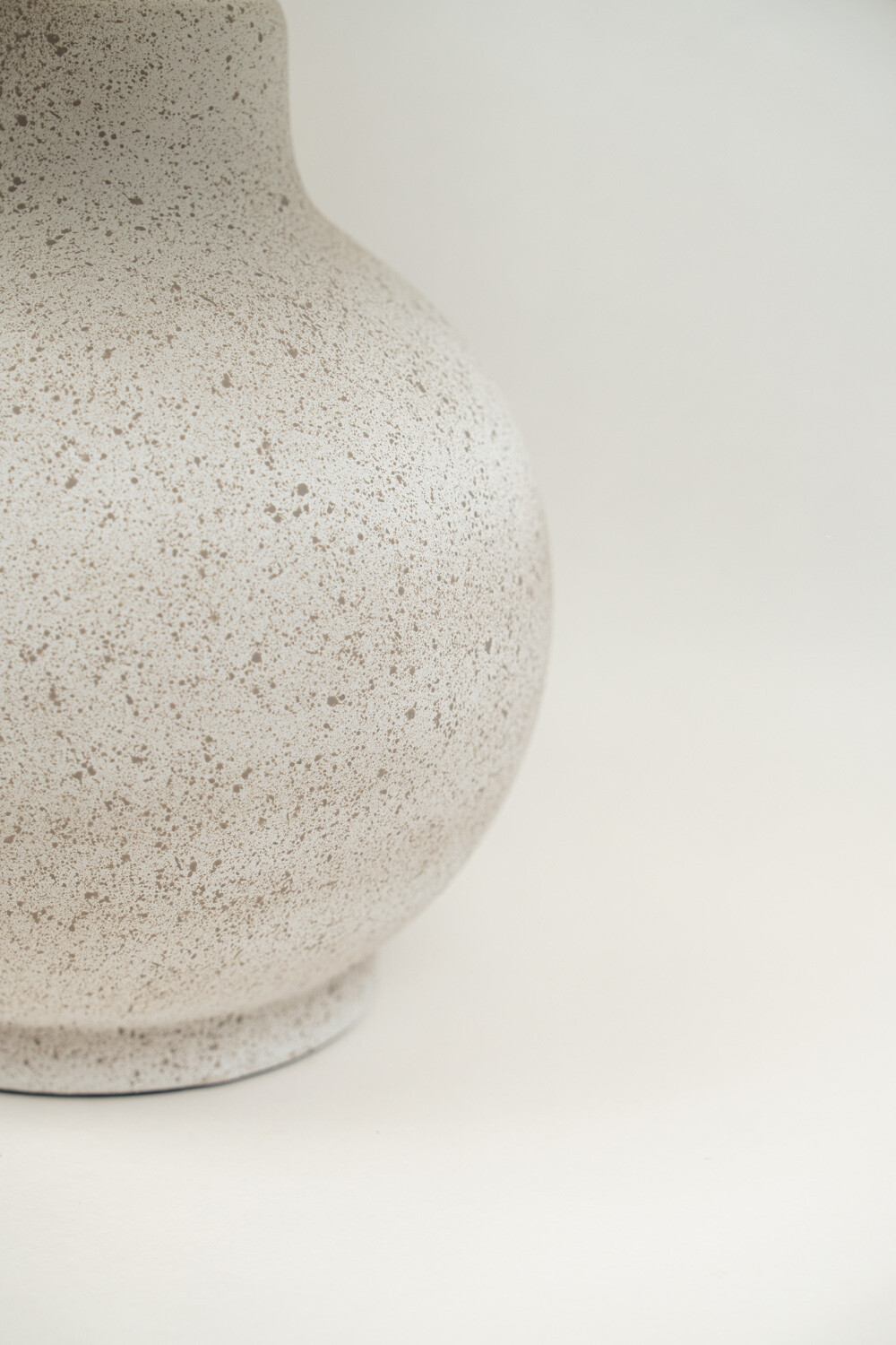 Lampara De Mesa Inah Color Unico