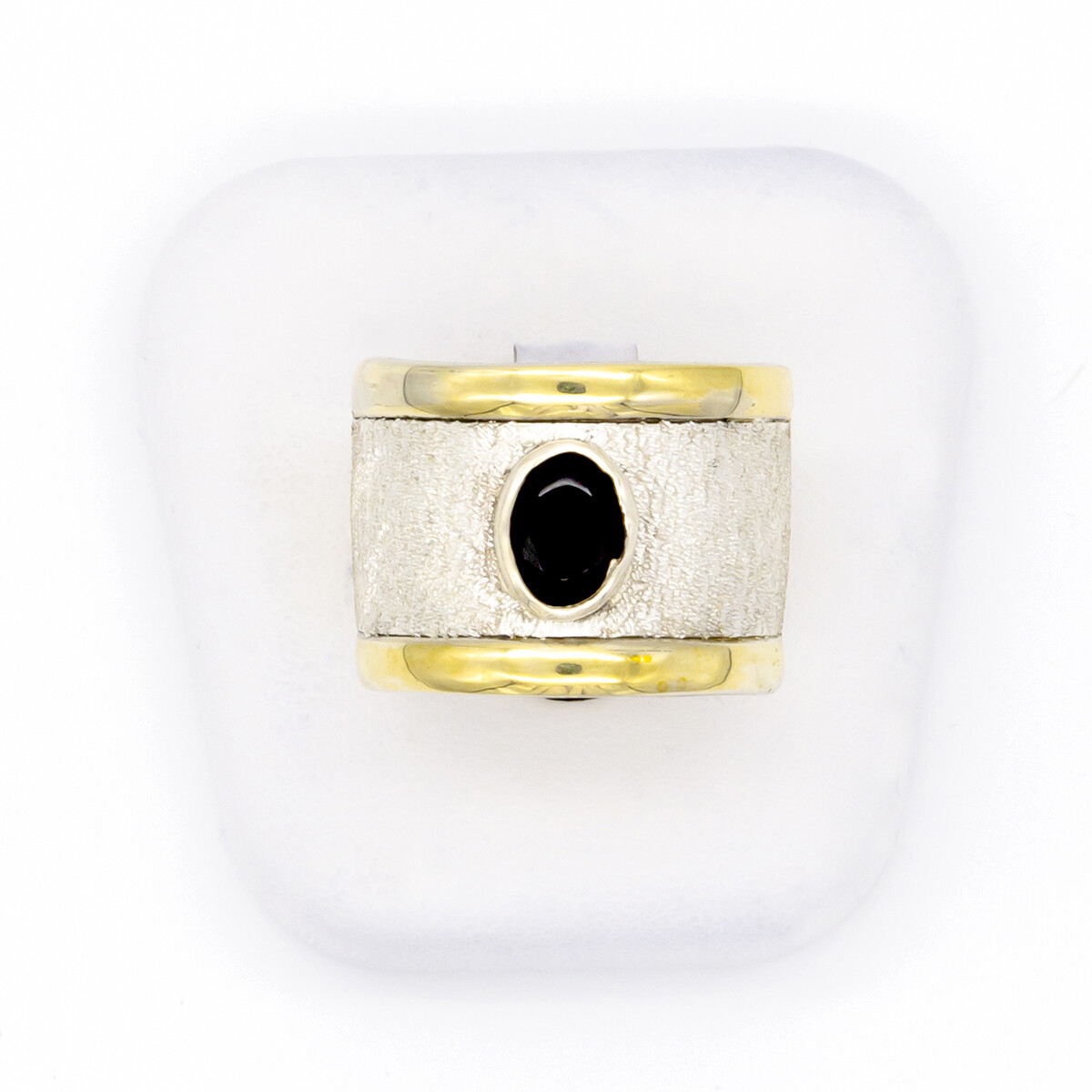 Anillo de plata 925, double en oro 18 ktes y onix. 
