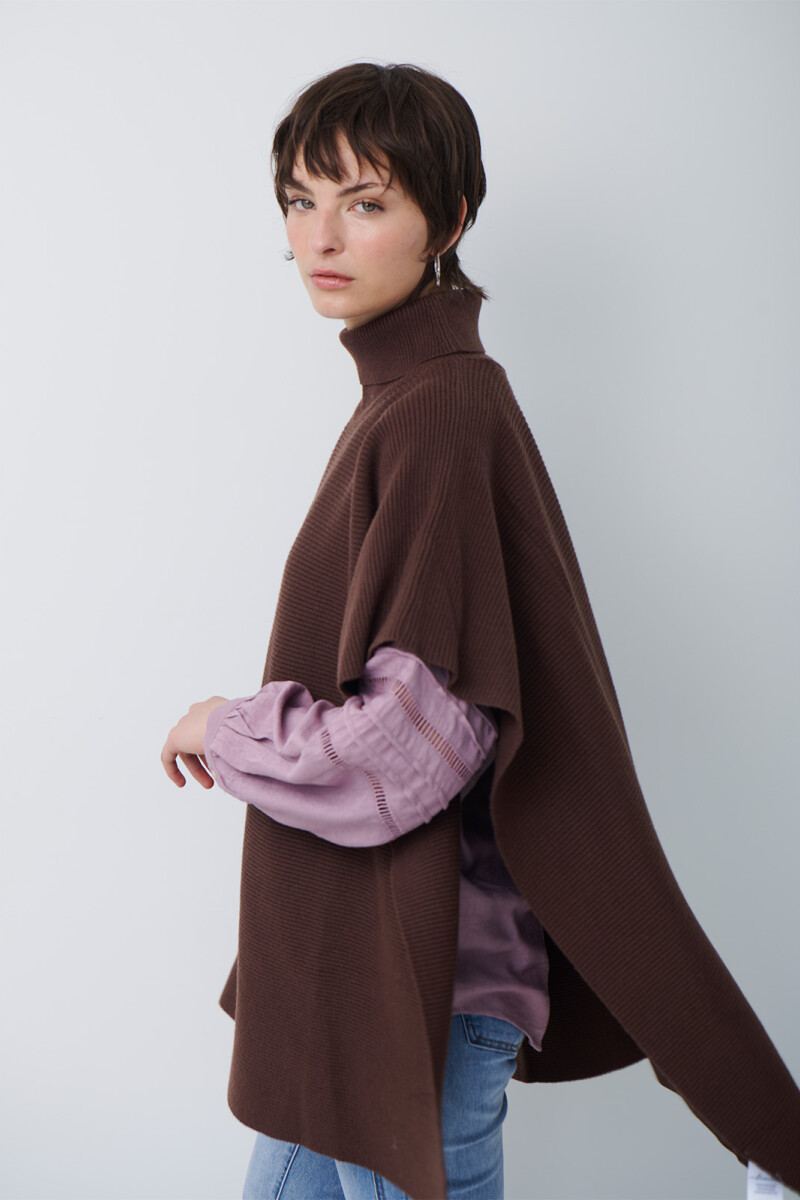 PONCHO ROMPEVIENTO MARRON