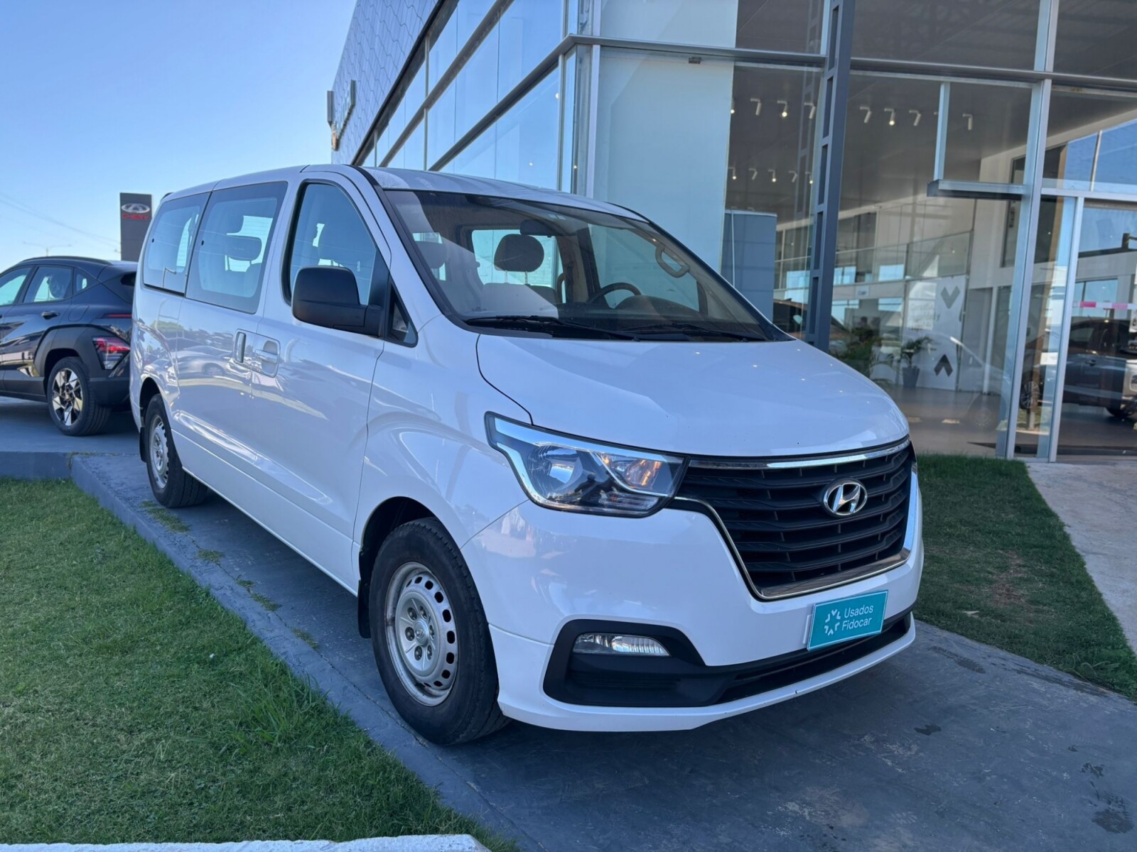 Hyundai H1 Mbus 9 Plz Nafta - 2019 (New) 