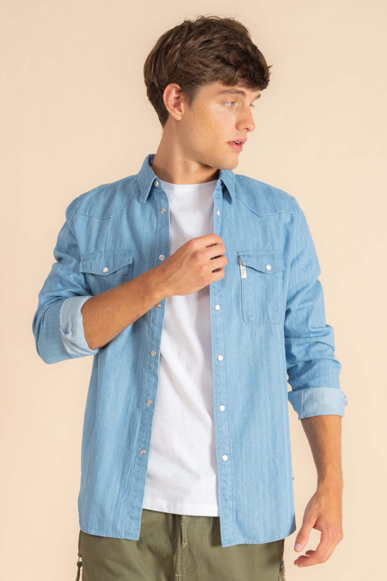 Camisa jean celeste hombre store