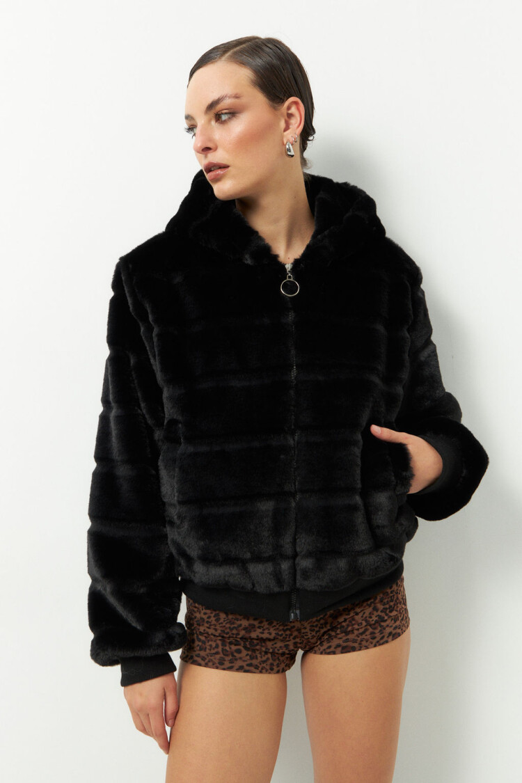 CAMPERA OLISEA Negro