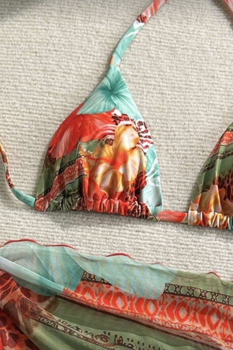 Bikini SOLEADO con pareo de regalo Bikini SOLEADO con pareo de regalo