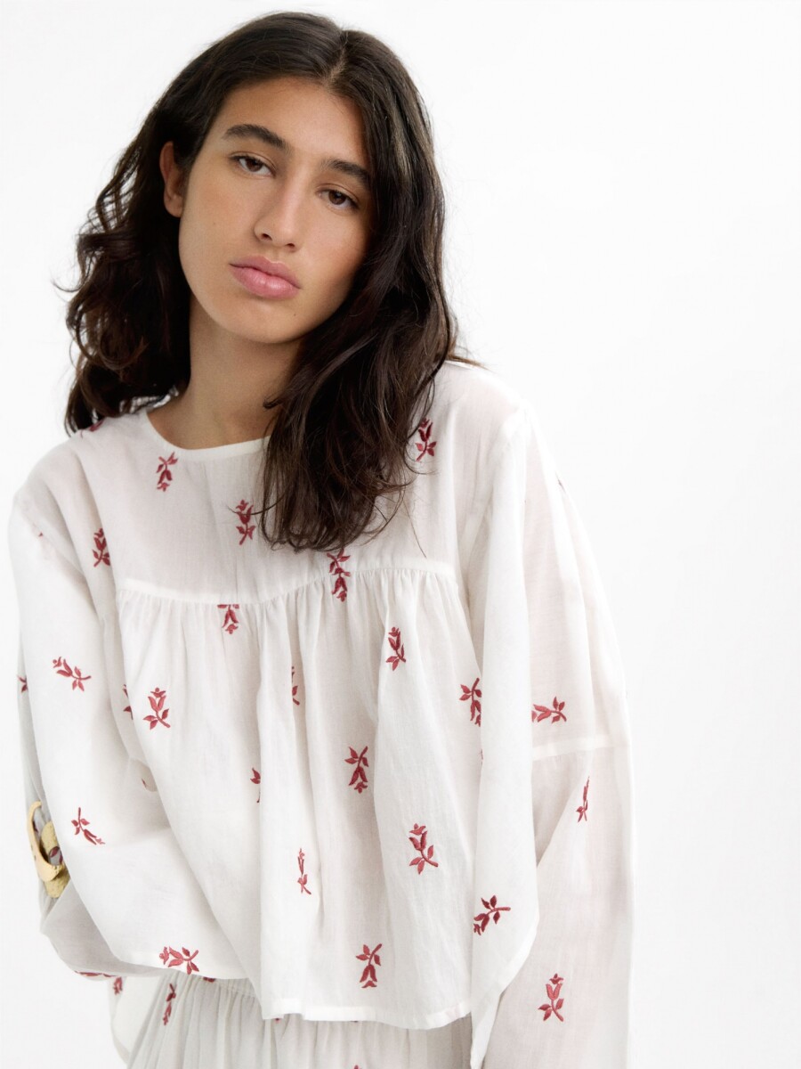 Blusa Con Bordado De 100% Algodón multicolor