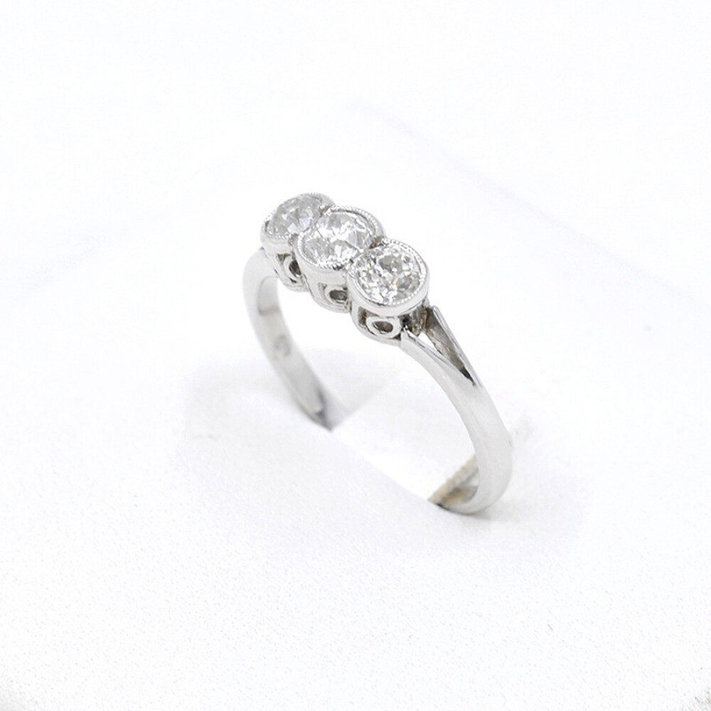 Anillo Platino Con 3 Brillantes Anillo Platino Con 3 Brillantes