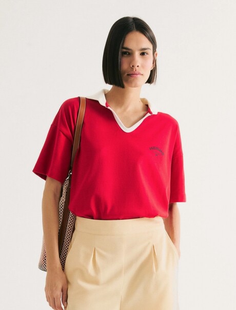 CAMISETA OVERSIZED CON ESTAMPA ROJO