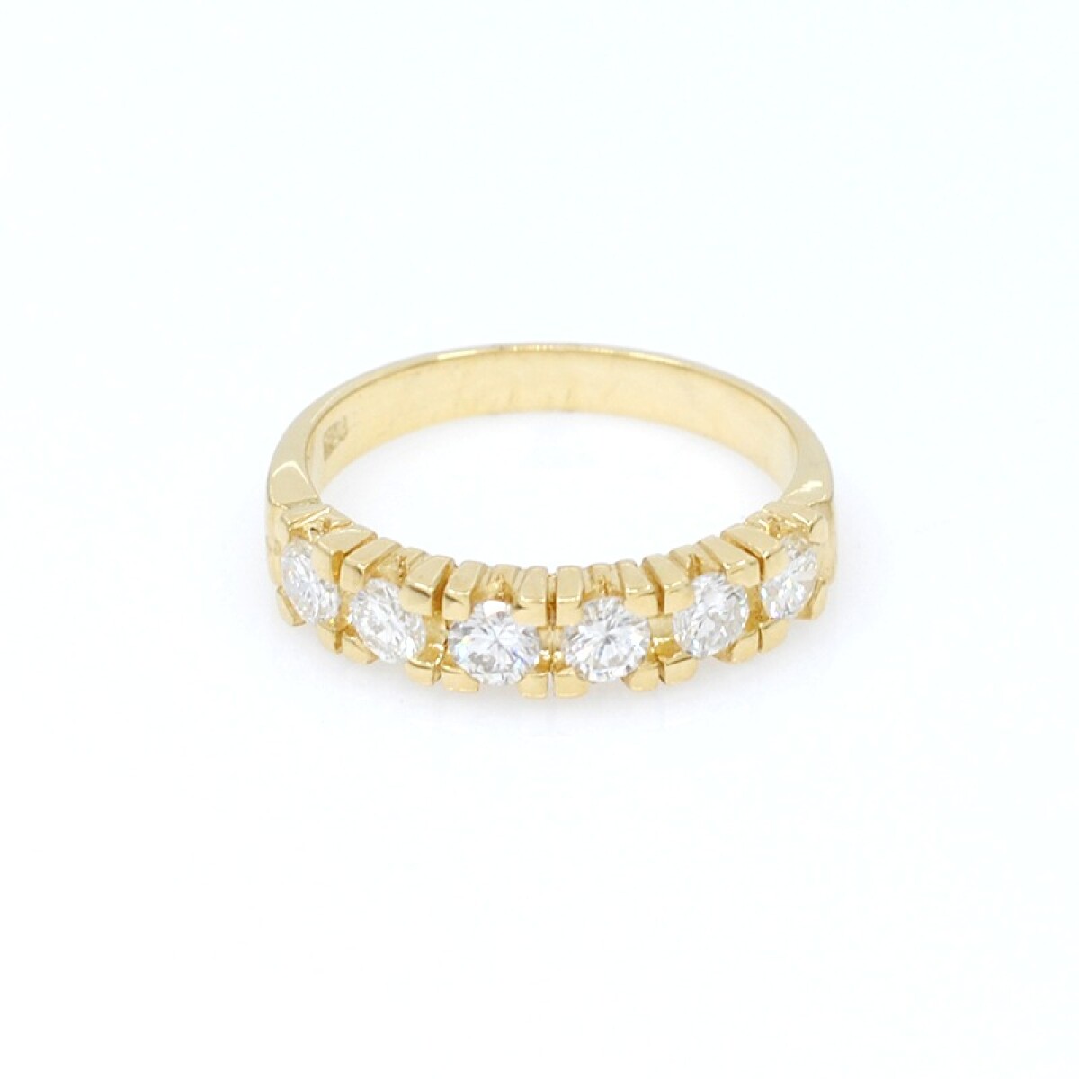 Anillo en oro 18k con brillantes 